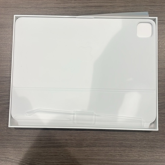 iPad Magic Keyboard - Picture 2 of 5